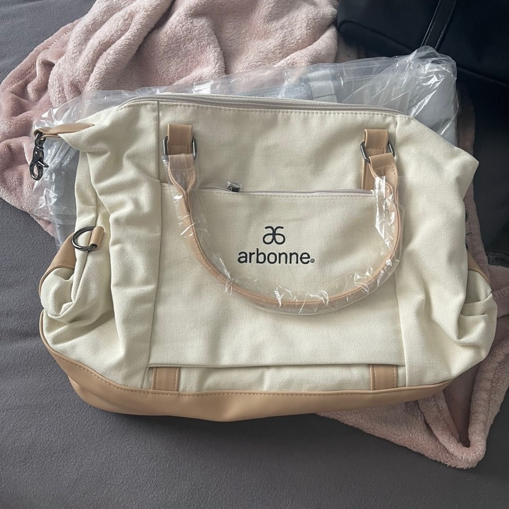 Arbonne tote